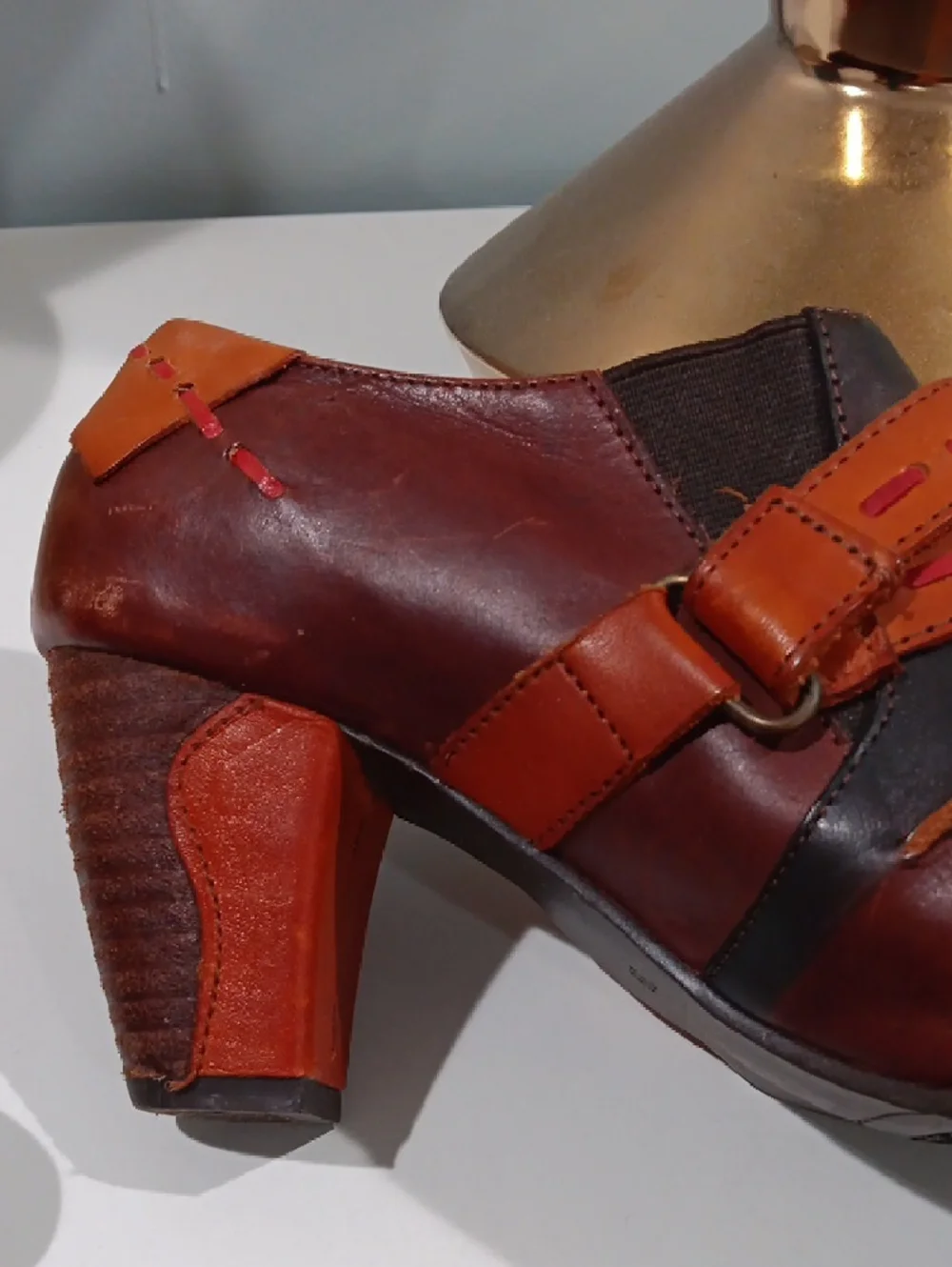 L'ATISTE Two-Tone Brown and Orange Leather Block Heel Pumps - Picture 3 of 5